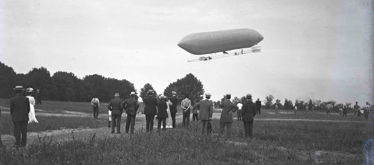 dirigible